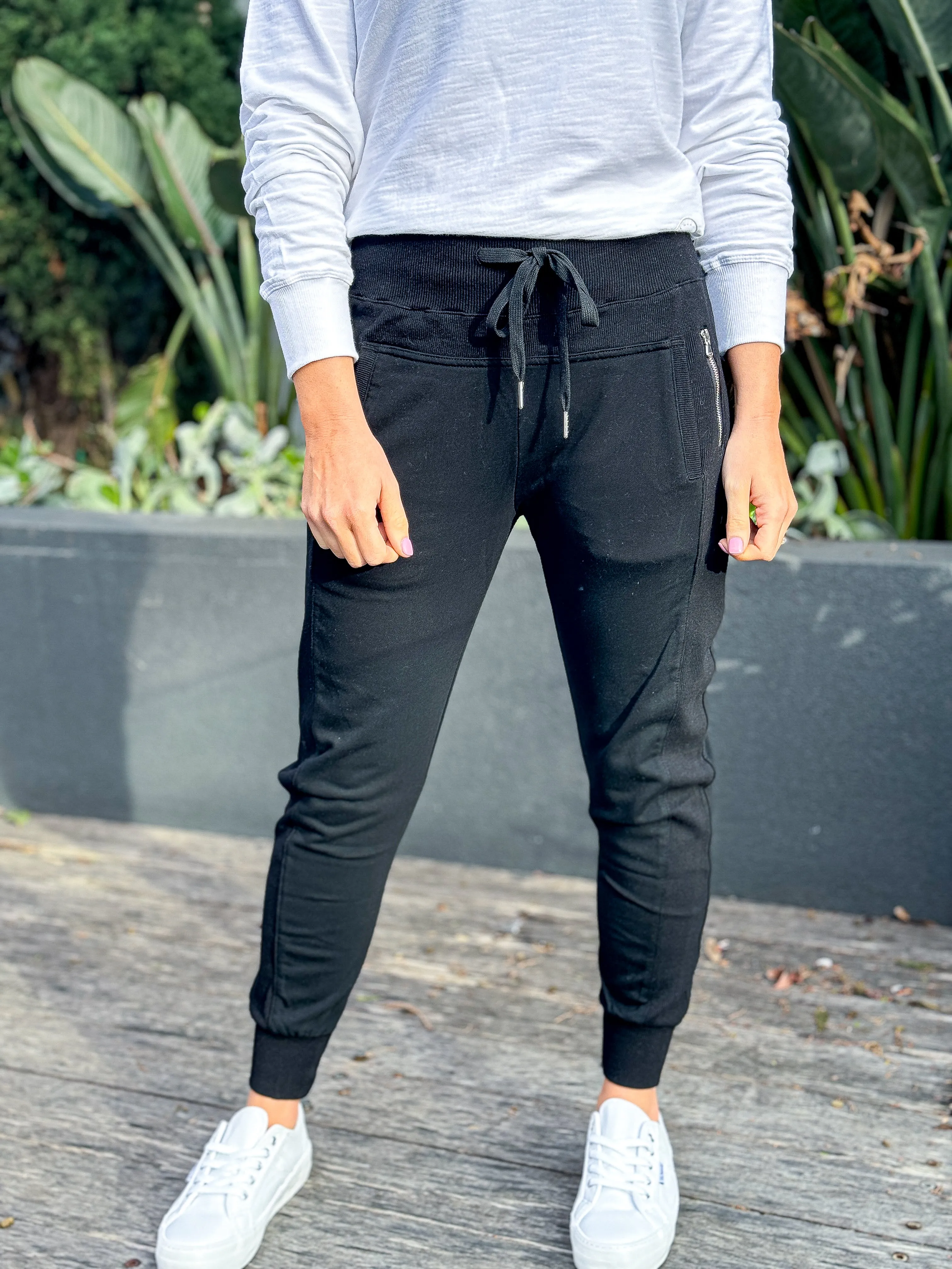 Byron Jogger - Black