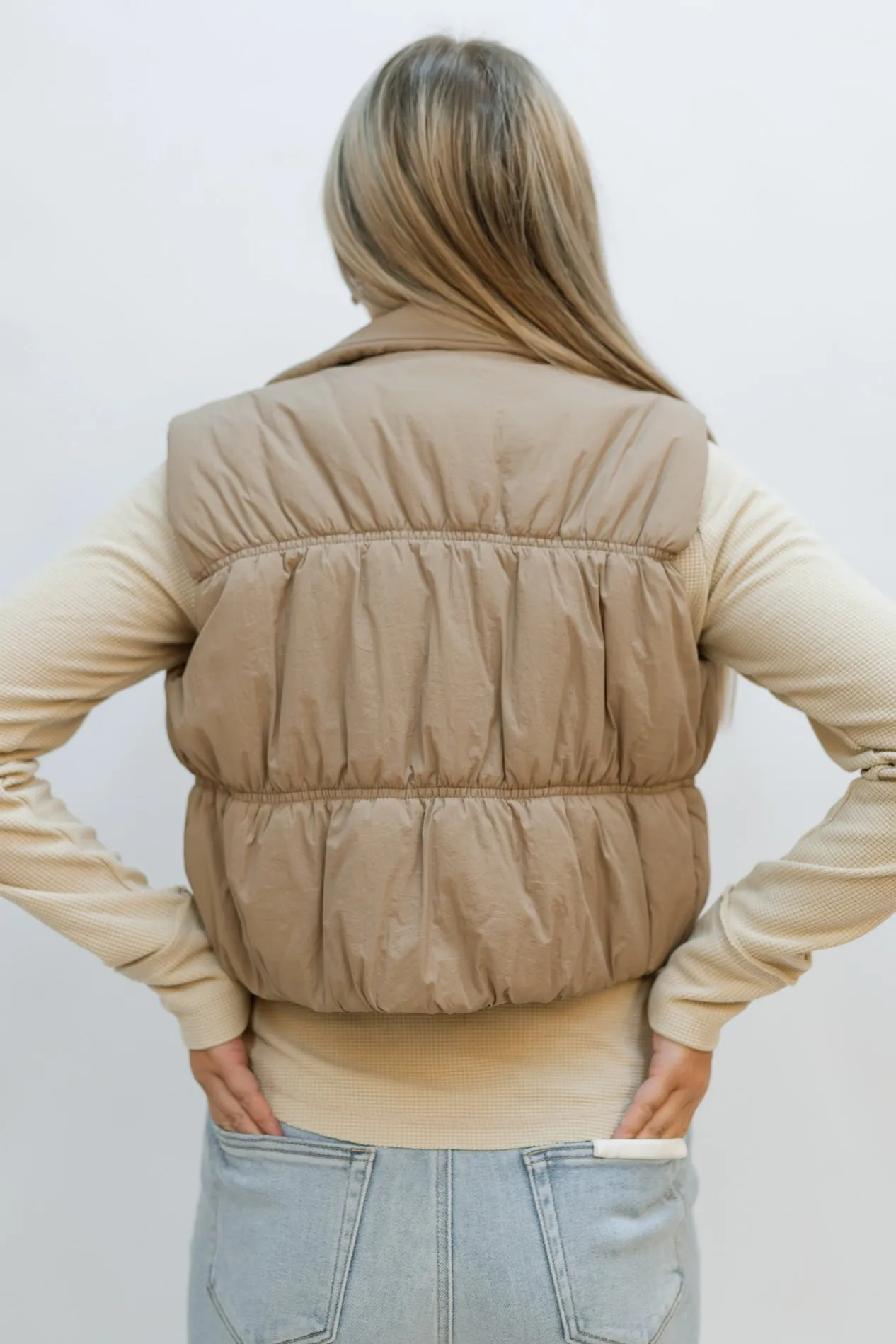 Cropped Puffer Vest - Mocha