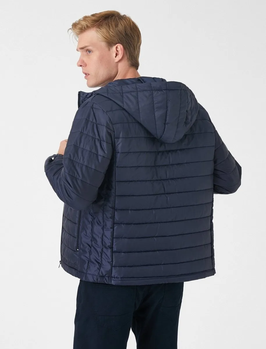 Puffer Jacket with Hood in Navy