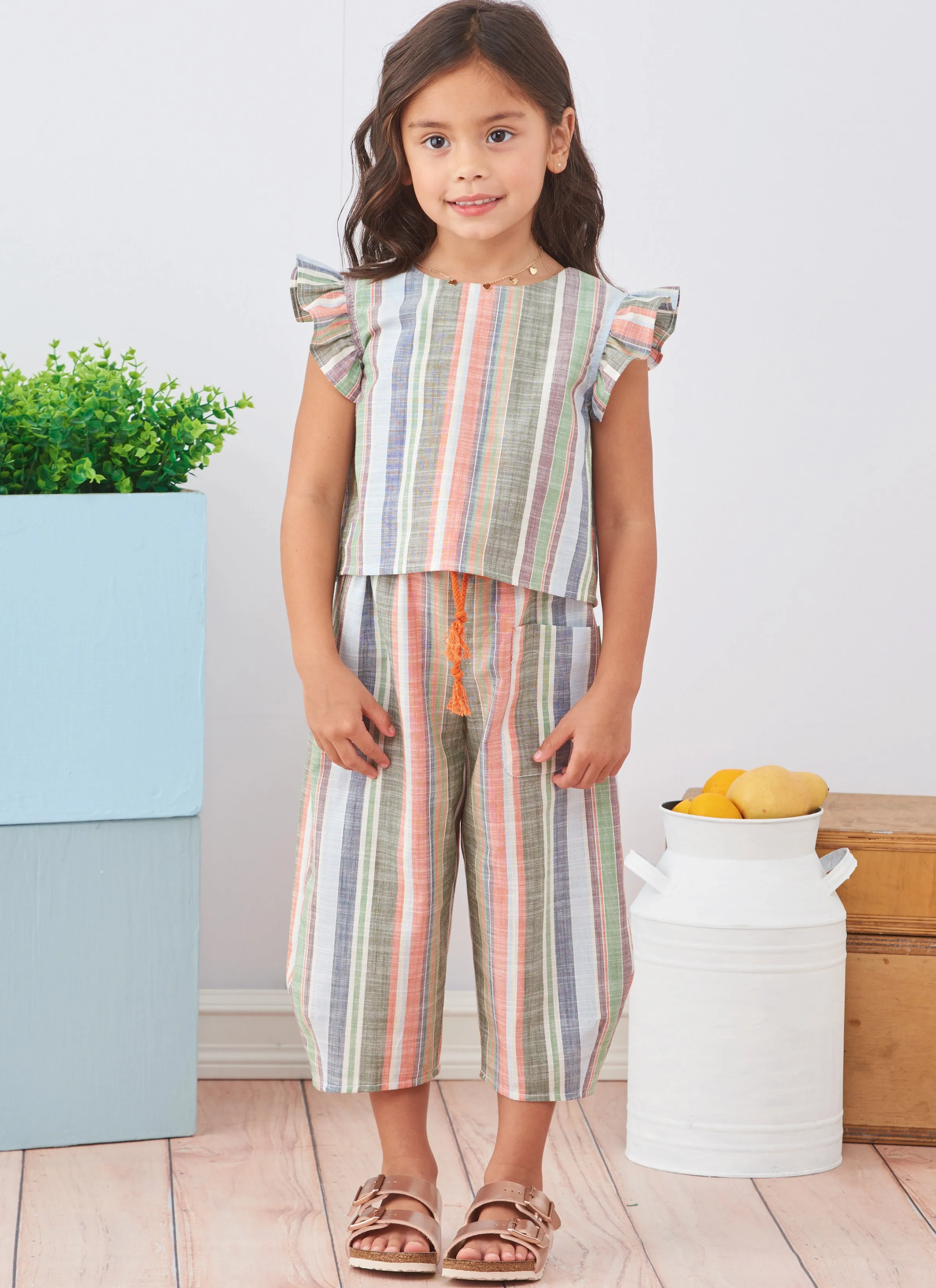 Simplicity 9761 sewing pattern Children's and Girls' Dress, Top and Pants